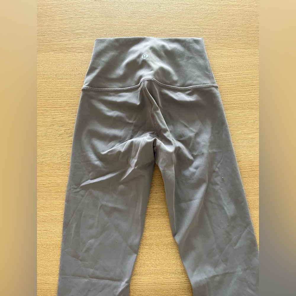 Lululemon 7/8 wunder under luxtreme size 2